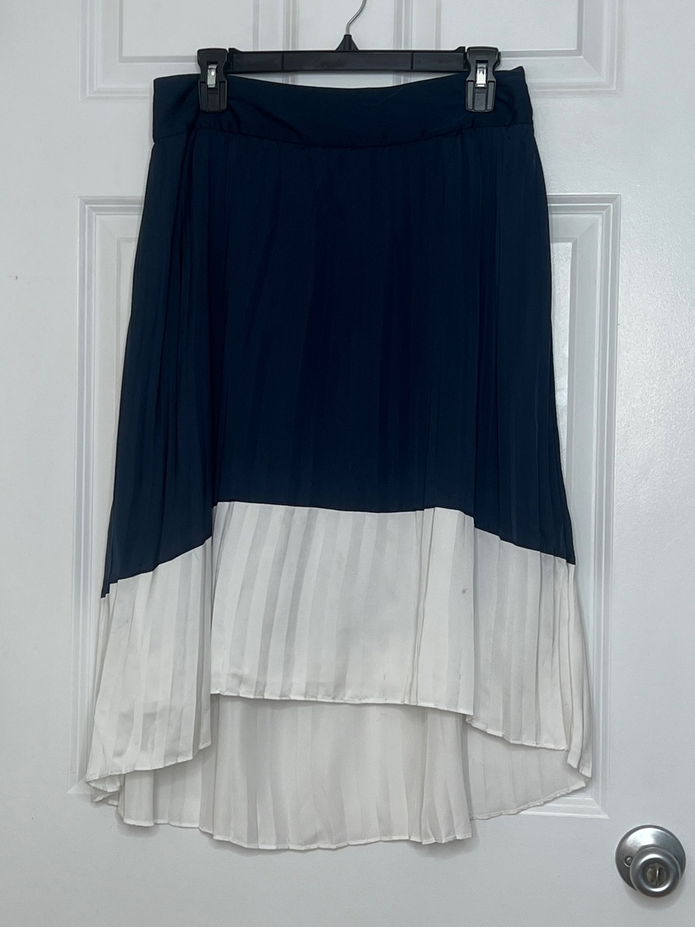 Ann Taylor Navy and White Pleated High-Low Skirt